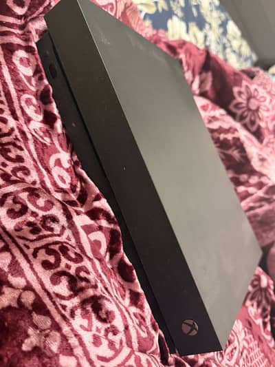 Xbox 1X 1Tb ((crystal piece))