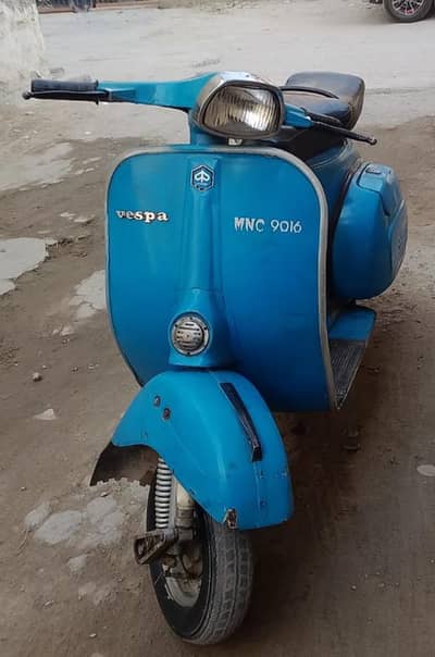 Vespa scooter Full Mint condition