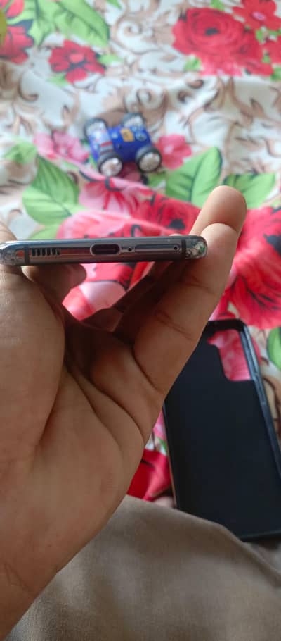 Samsung Galaxy S21 8/256 exchange possible