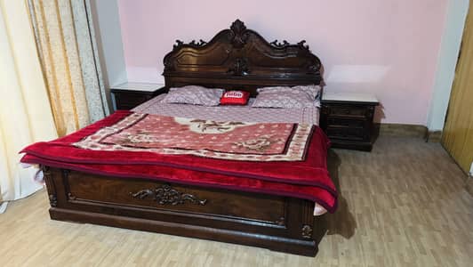 Double bed chinnoti tali wood