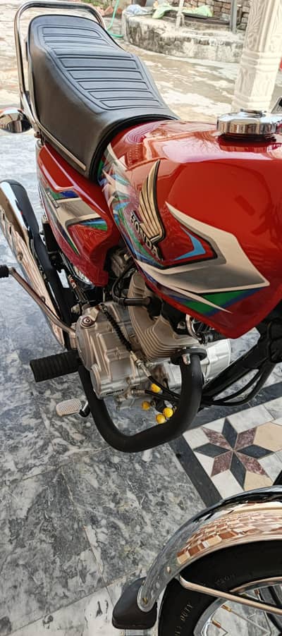 2023 model running 1700km isb no location kallar syedan