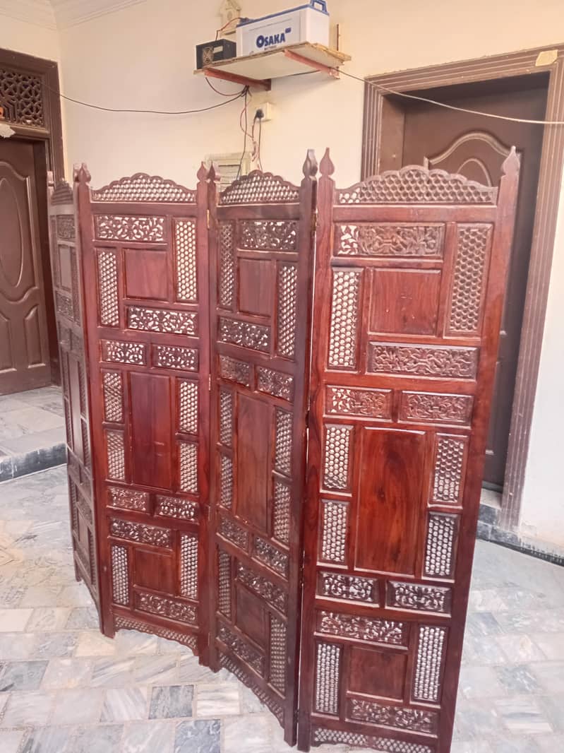 Solid Wood Partition 1