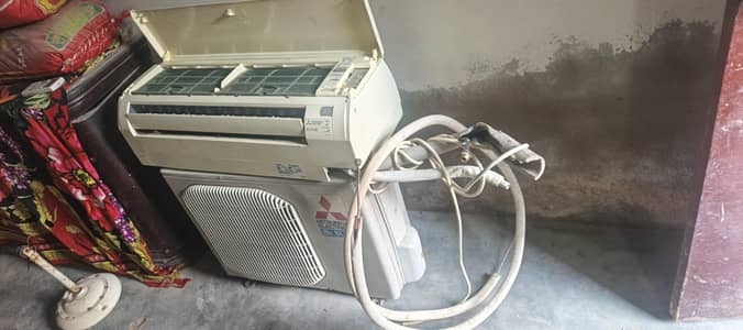 Mistubushi 1 ton new condition