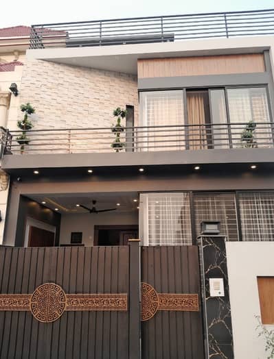 Prime Location House For sale In Rs. 21000000