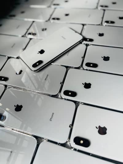 iphone x 256 GB my WhatsApp number 03 25 022 67 56