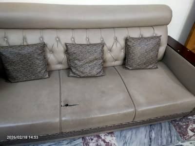 5 Seater Sofa Set for urgent sale