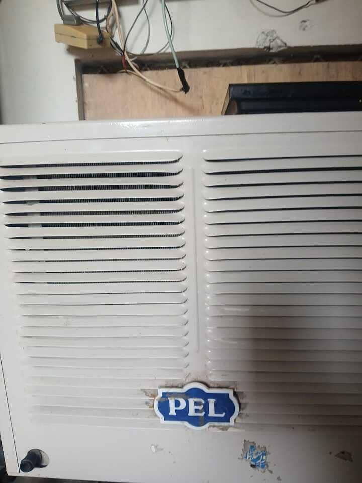 window Ac  1 ton 0
