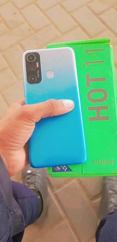 Infinix hot 11 4 128 5200mah battery for sale and exchange