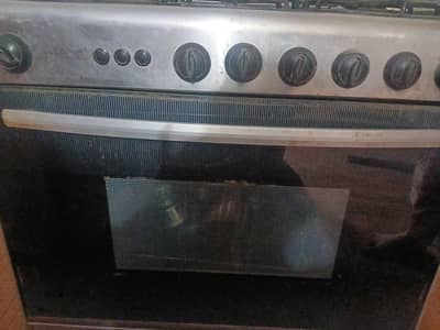 Gass oven with 5 Burner