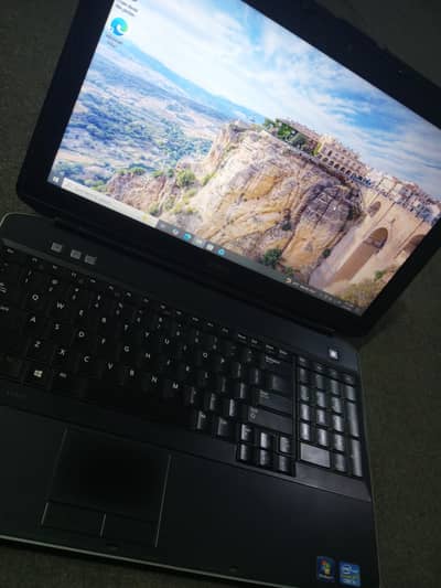  Dell Latitude E5330 – Core i5 3rd Gen | 12GB RAM | SSD + HDD |