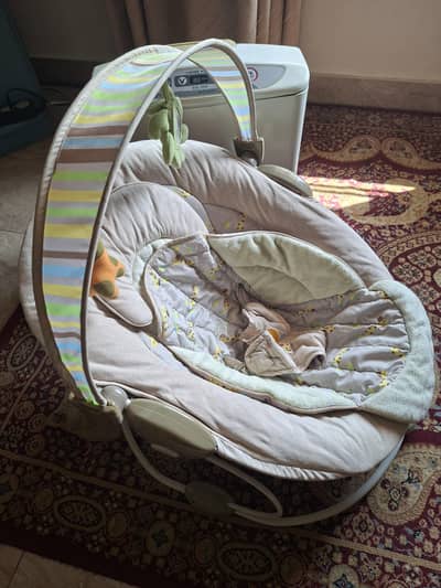 baby bouncer in excellent condition