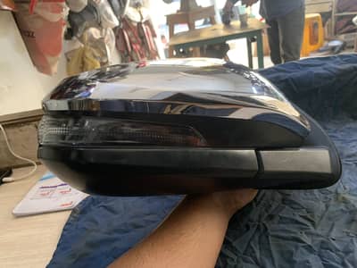 Side view mirror  Toyota Revo