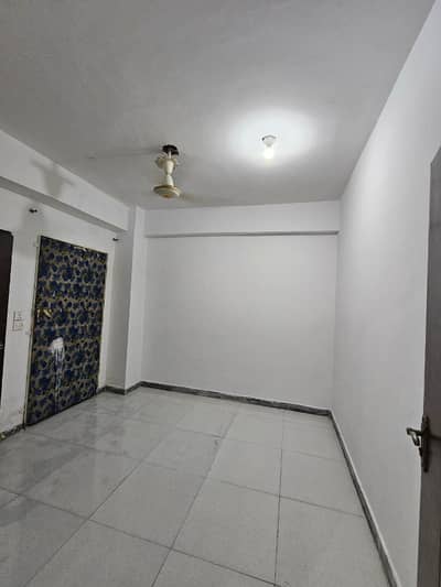 1 Bed Apartment on monthly Rent