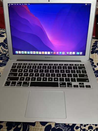 Mac book air  good condition