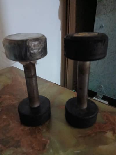 1 kg set dumbells new candition