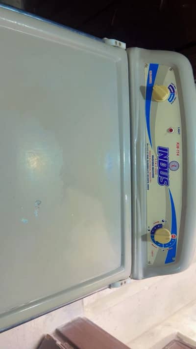 Indus 114 Metal Body Washing Machine - 10 KG, Excellent Condition!