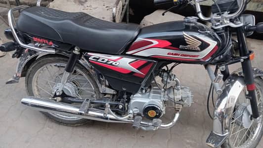 honda70cc25model genuine all t urgent slae June mein nikli ha 25 ky