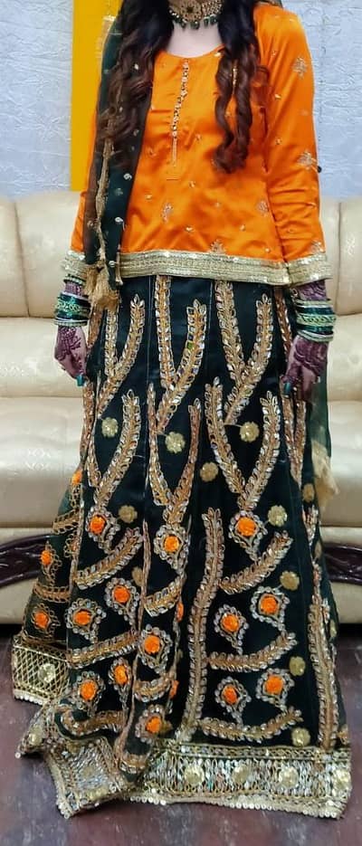 mehendi bridal lehnga