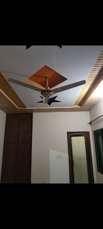 Ghouri town pH 5b 2bed and 2 washroom and lunch kitchen Drawing Rom close