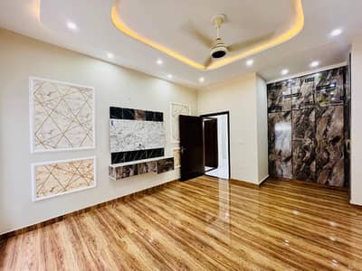 10 Marla Italian Design Used House Available For Sale In Canal Garden Near Bahria Town Lahore