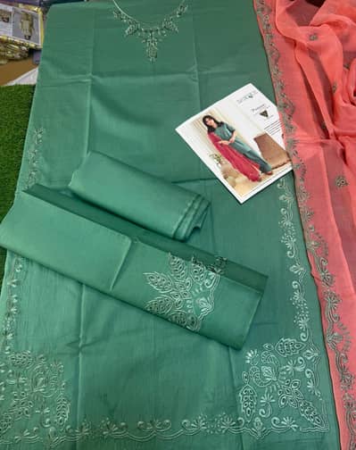 lawn 3pc suit for Eid