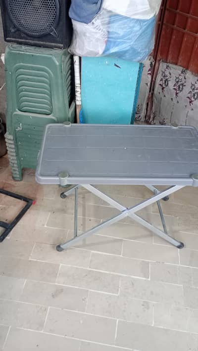 Foldable tables And Stools
