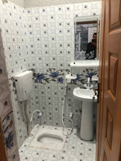 1 room washroom kitchen flat available for rent in khanna pull sanam chok islamabad