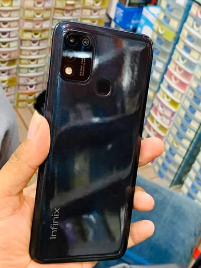 infinix hot11play ,,4/64 momre