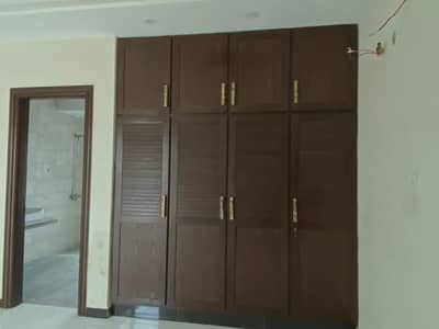 2 Kanal Old House For Sale