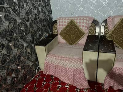 use sofa hai kam use kiya hai whatapps per rabhta kary