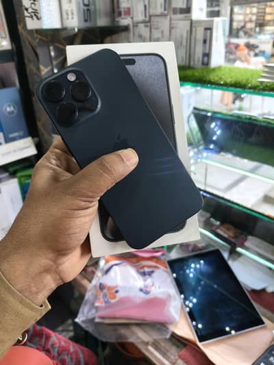 iphone 15paro Max factory unlock  512gb  battery  88 cycle 455