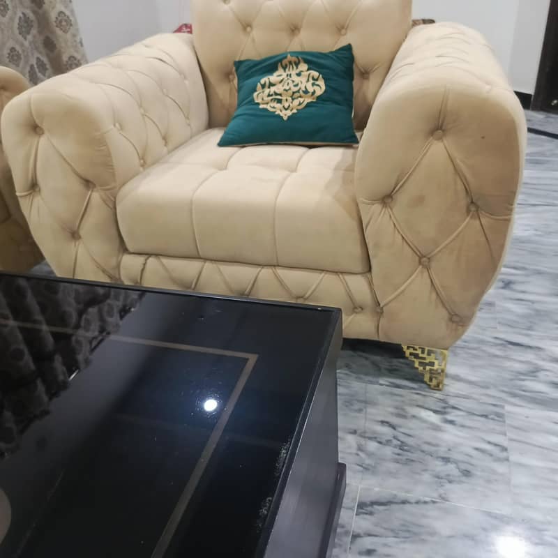 6 sets sofa + table 3