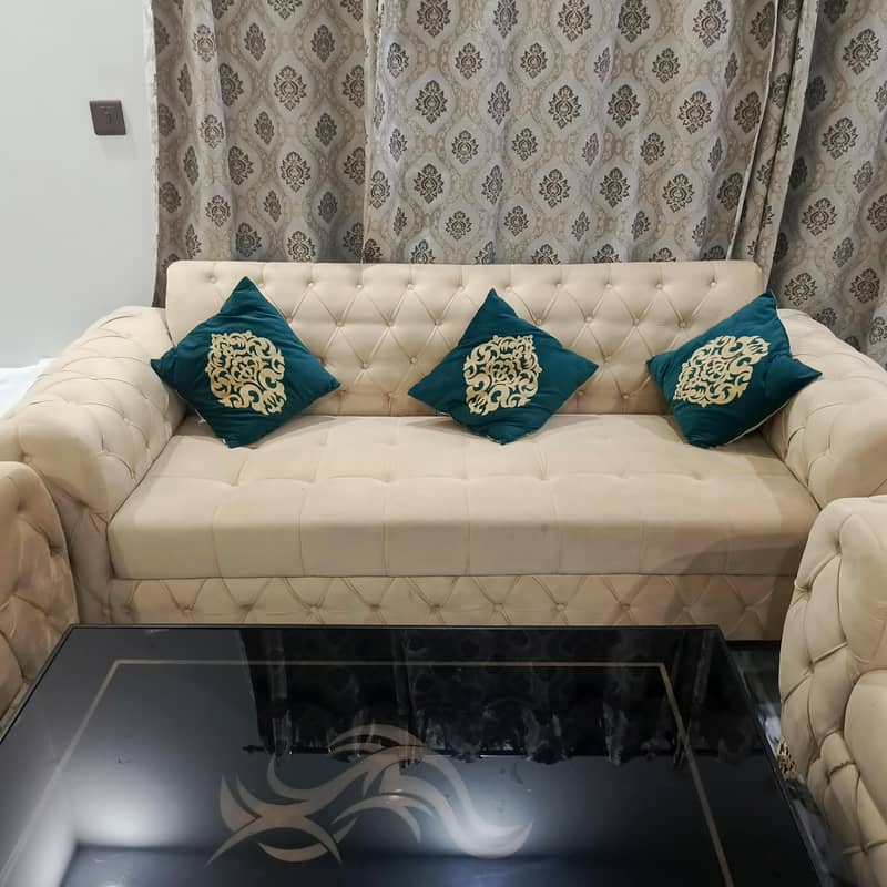 6 sets sofa + table 4