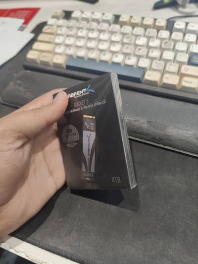 SABRENT ROCKET 5 PCIE 5.0 4TB SSD