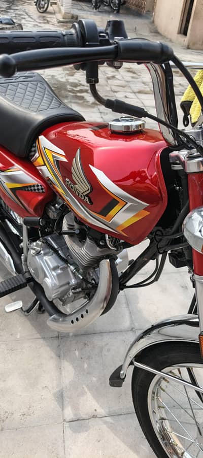 paka 25 model punjab no bio available location kallar syedan