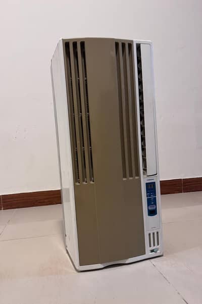 110 Window AC  Excellent Condition