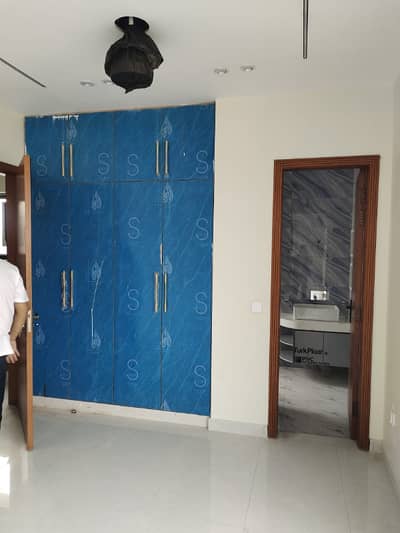 5 MARLA UPPER PORTION FOR RENT LOWER PORTION LOCKED