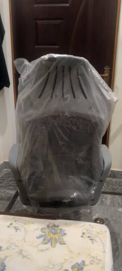 Revolving OFFICE chair