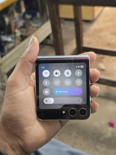 Samsung Z Flip 5 Non PTA – SIM Time Available