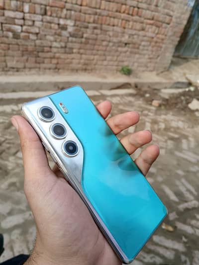 Tecno canon 40 pro 8+8/256 in mint condition (7 months warranty)