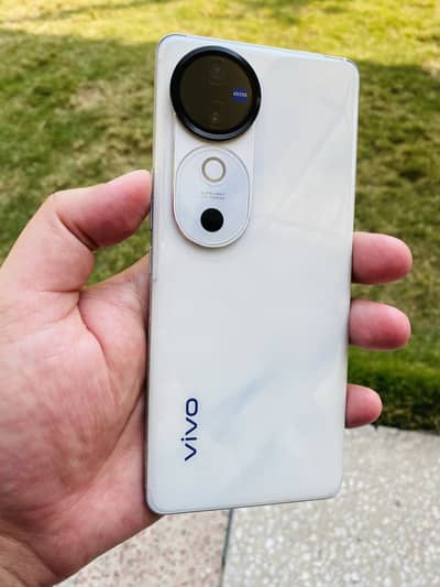 Vivo v40 12/256