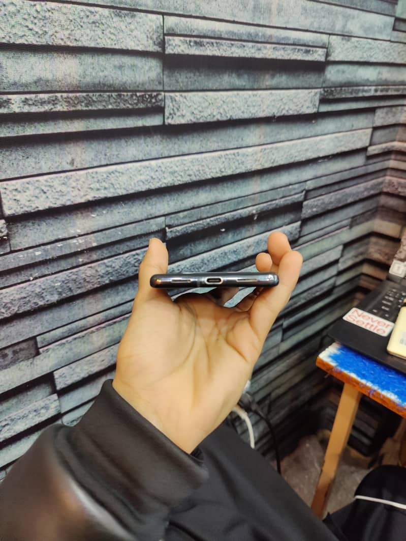 Google Pixel 7pro Sim working  2