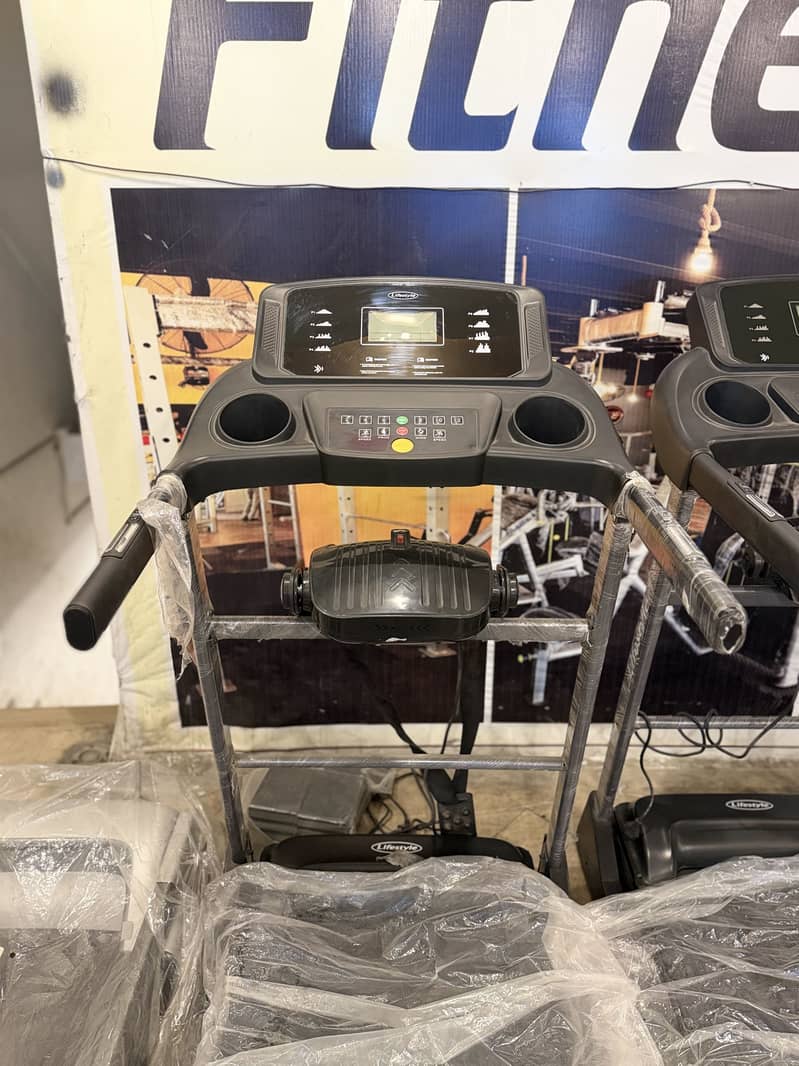 Treadmill / Running machine / Jogging machine / Walking machine 5