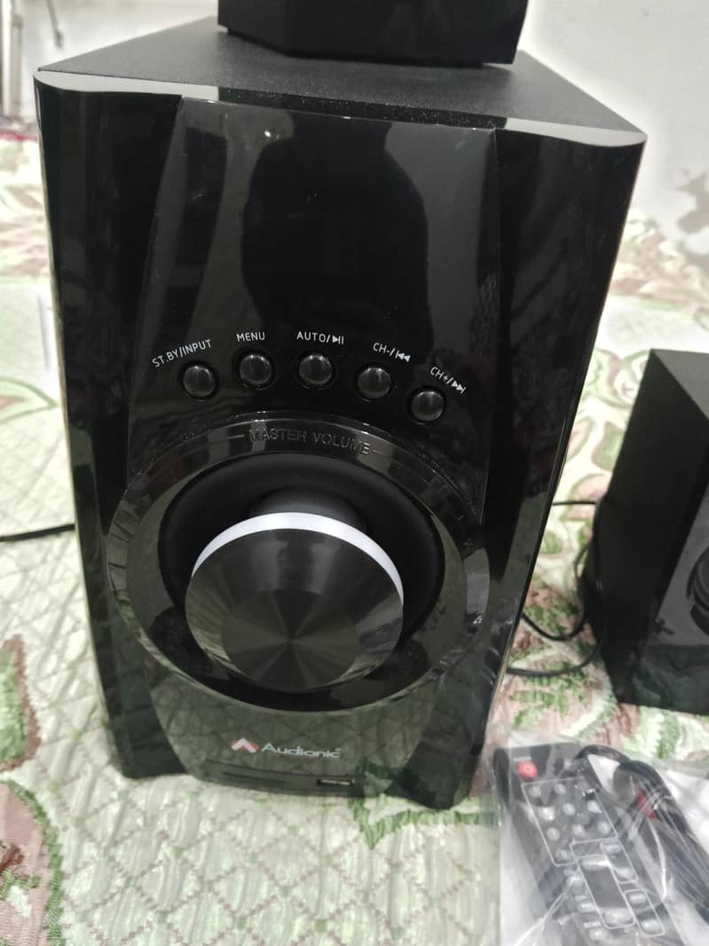 audionic brand new 1