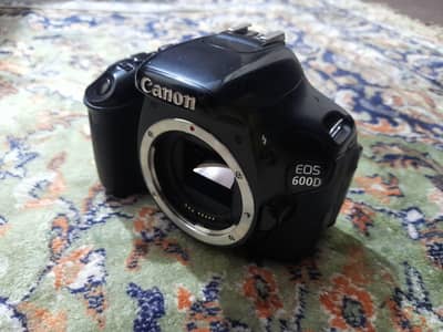 Canon 600D | slightly Used | almost new condition.