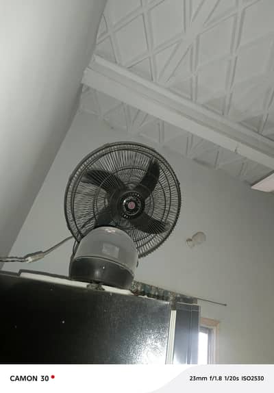 Wall Fan Heavy Duty – Good Condition – Powerful Air