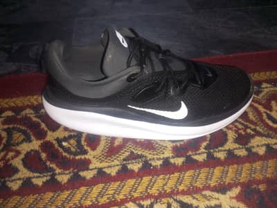 Nike original shoes size UK 9 number euro 44
