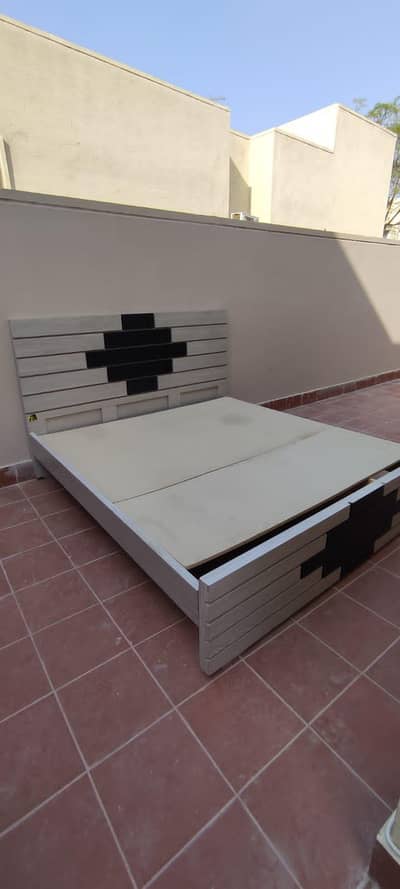 Bed and Dressing Table for Sale