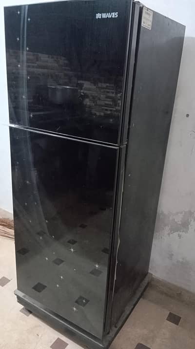 Waves Refrigerator (Black Glass Doors)