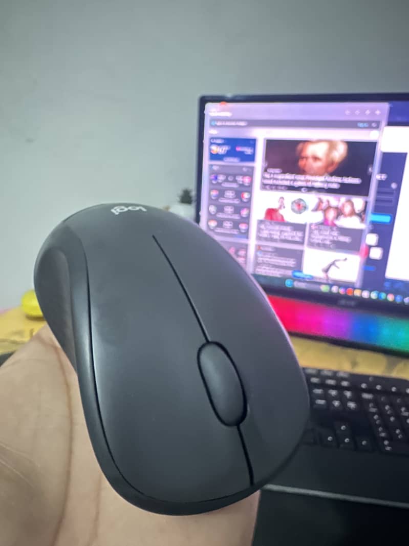 Logitech Wireless Keyboard & Mouse 1